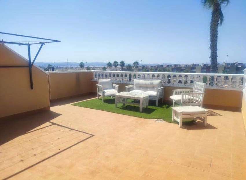 Chalet de 6 habitaciones en Aguas Nuevas en venta con piscina - 549.900 € (Ref: 9211206)