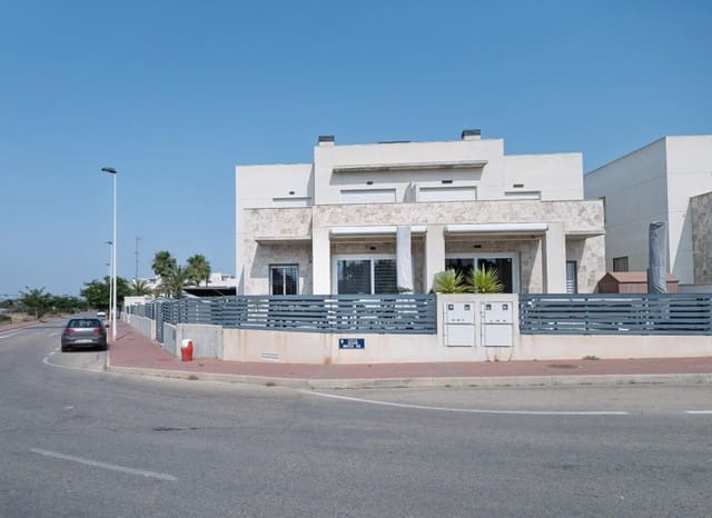 3 bedroom Townhouse for sale in Aguas Nuevas, Torrevieja with pool - € 299,900 (Ref: 9211208)