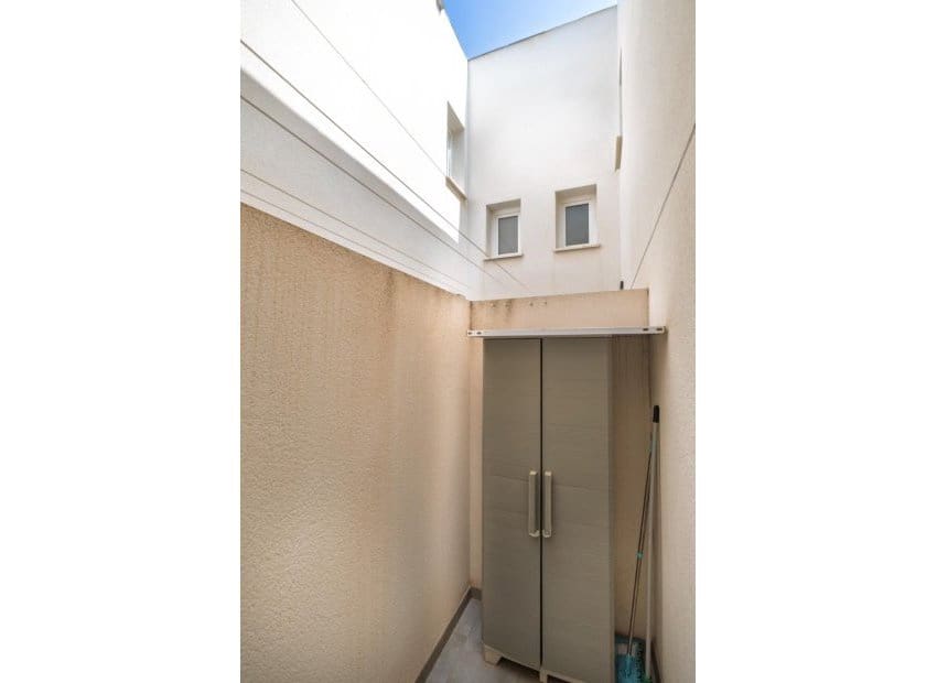 3 bedroom Townhouse for sale in Aguas Nuevas with pool - € 299,900 (Ref: 9211208)