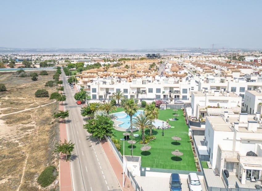 3 bedroom Townhouse for sale in Aguas Nuevas with pool - € 299,900 (Ref: 9211208)