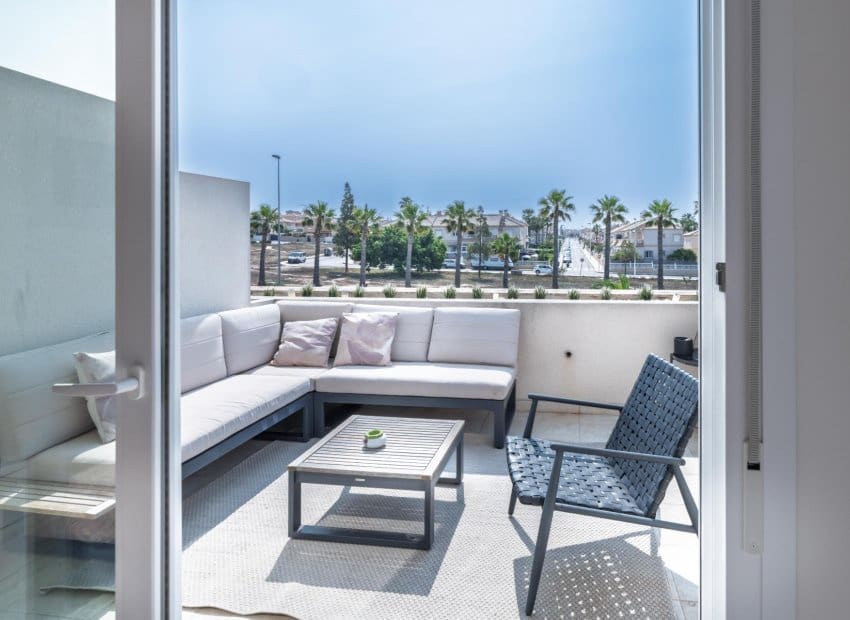 3 bedroom Townhouse for sale in Aguas Nuevas with pool - € 299,900 (Ref: 9211208)