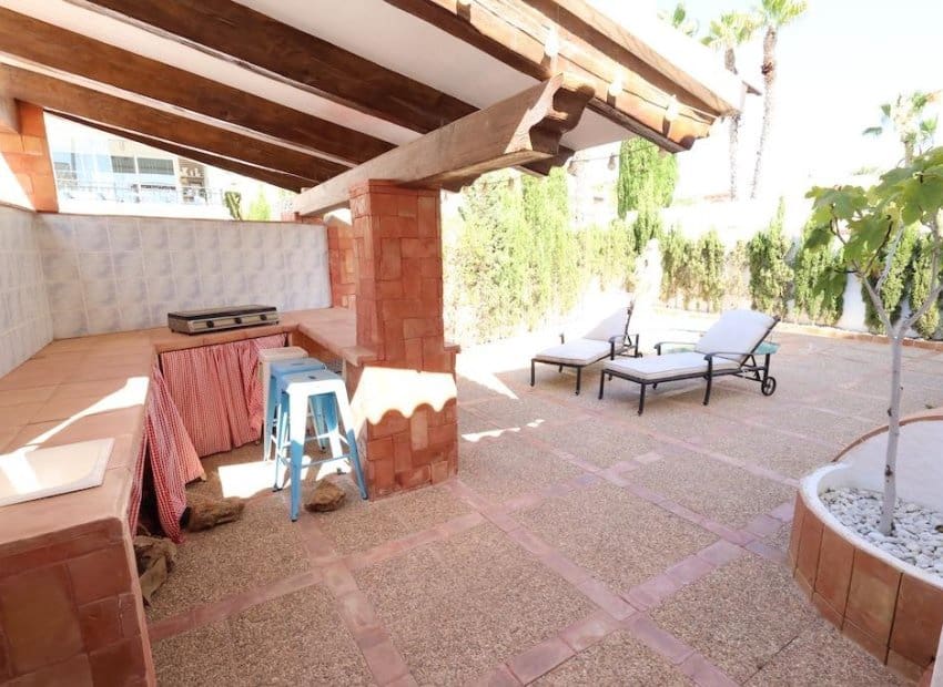 4 bedroom Villa for sale in Villamartin - € 699,000 (Ref: 9211210)