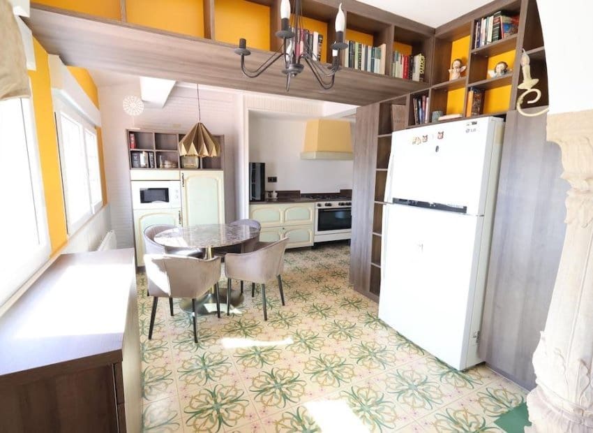 4 bedroom Villa for sale in Villamartin - € 699,000 (Ref: 9211210)