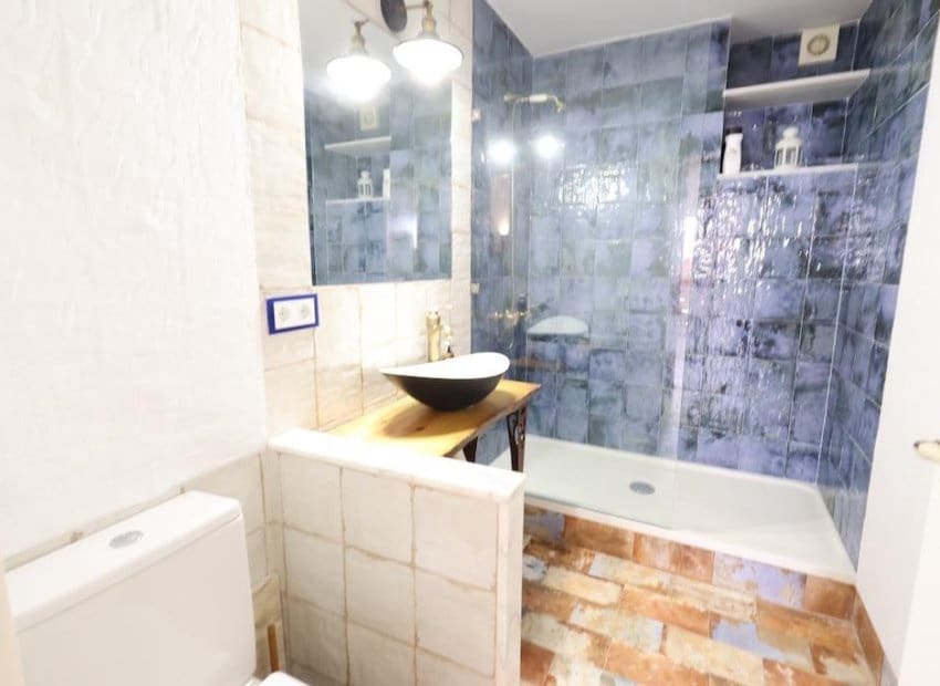 4 bedroom Villa for sale in Villamartin - € 699,000 (Ref: 9211210)