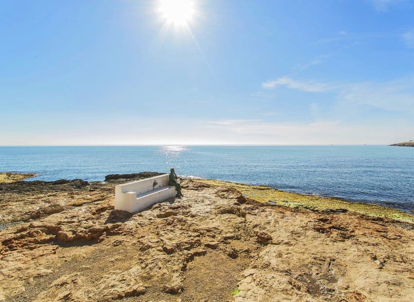 3 quarto Apartamento de Praia para venda em Torrevieja - 200 000 € (Ref: 9211213)