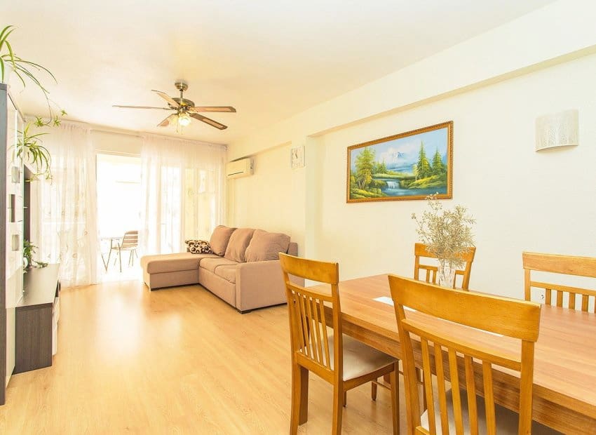 3 quarto Apartamento de Praia para venda em Torrevieja - 200 000 € (Ref: 9211213)