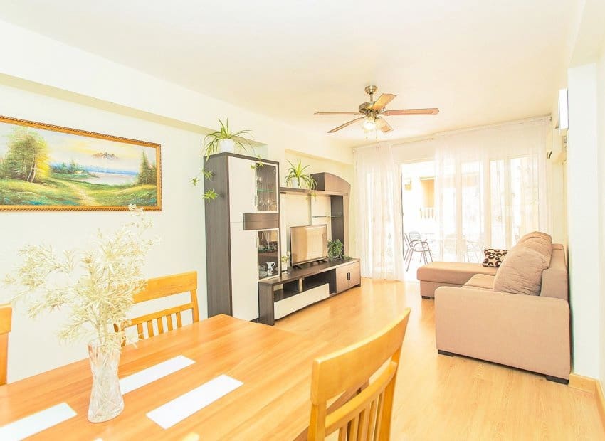 3 quarto Apartamento de Praia para venda em Torrevieja - 200 000 € (Ref: 9211213)