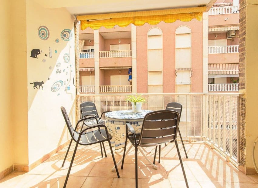 3 quarto Apartamento de Praia para venda em Torrevieja - 200 000 € (Ref: 9211213)