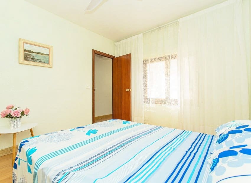 3 quarto Apartamento de Praia para venda em Torrevieja - 200 000 € (Ref: 9211213)