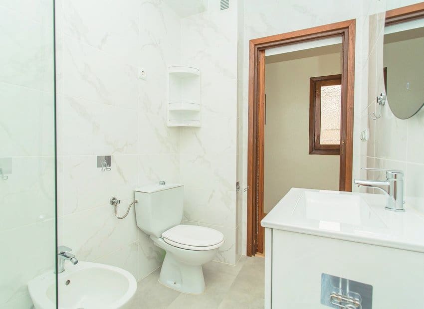 3 quarto Apartamento de Praia para venda em Torrevieja - 200 000 € (Ref: 9211213)