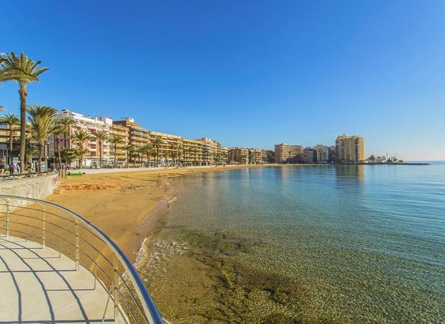 3 quarto Apartamento de Praia para venda em Avenida Habaneras - Curva de Palangre, Torrevieja - 200 000 € (Ref: 9211213)