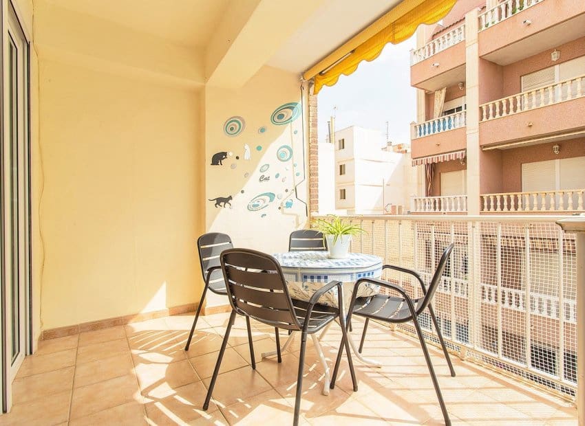 3 quarto Apartamento de Praia para venda em Torrevieja - 200 000 € (Ref: 9211213)