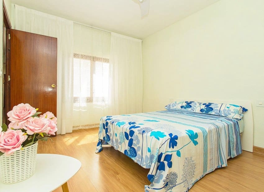 3 quarto Apartamento de Praia para venda em Torrevieja - 200 000 € (Ref: 9211213)