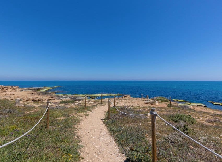 3 soveværelse Lejlighed til salg i Cabo Cervera med swimmingpool - € 233.300 (Ref: 9211215)