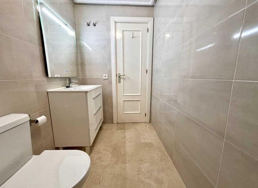 3 makuuhuone Kattohuoneisto myytävänä paikassa Dehesa de Campoamor mukana uima-altaan - 239 000 € (Ref: 9211216)