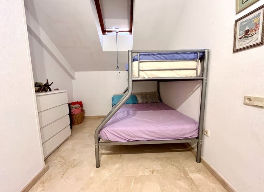 3 makuuhuone Kattohuoneisto myytävänä paikassa Dehesa de Campoamor mukana uima-altaan - 239 000 € (Ref: 9211216)