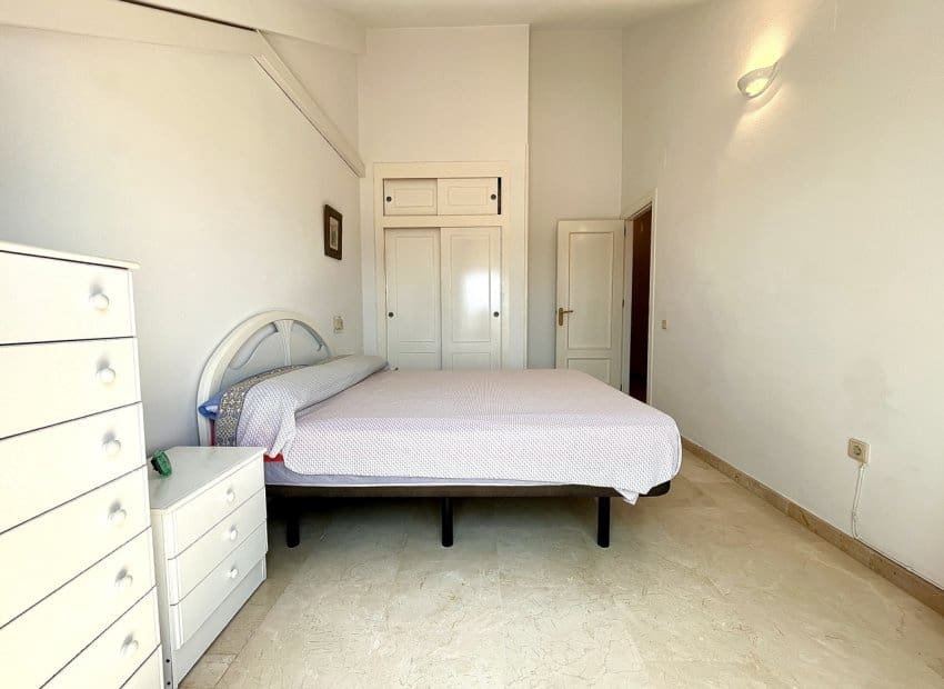 3 makuuhuone Kattohuoneisto myytävänä paikassa Dehesa de Campoamor mukana uima-altaan - 239 000 € (Ref: 9211216)