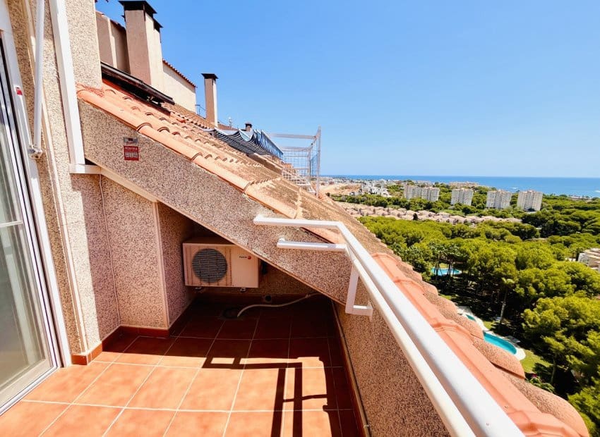 3 makuuhuone Kattohuoneisto myytävänä paikassa Dehesa de Campoamor mukana uima-altaan - 239 000 € (Ref: 9211216)