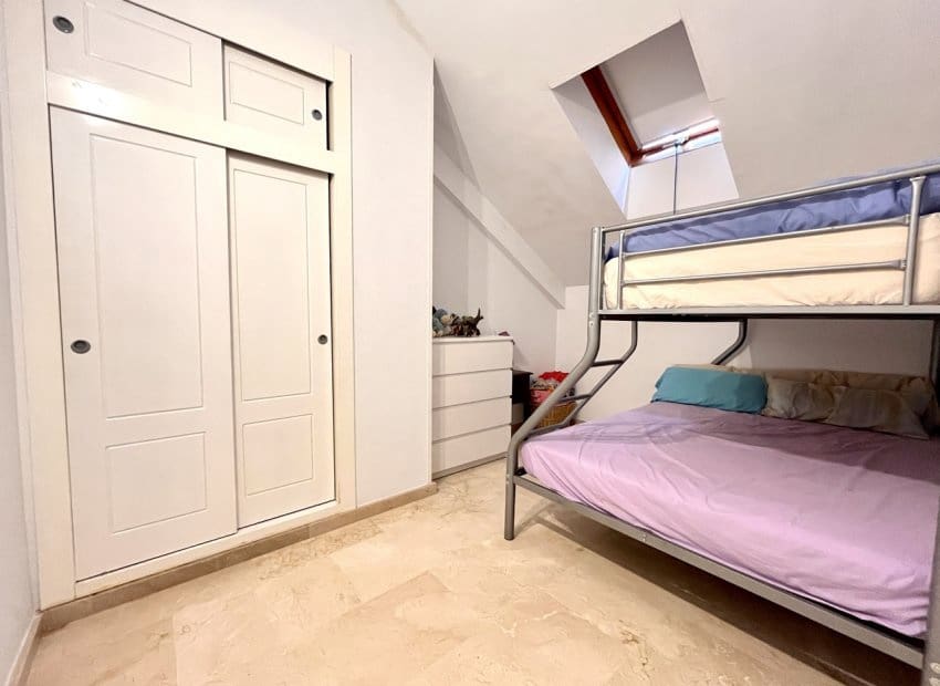 3 makuuhuone Kattohuoneisto myytävänä paikassa Dehesa de Campoamor mukana uima-altaan - 239 000 € (Ref: 9211216)