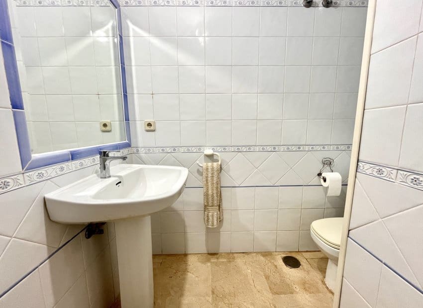 3 makuuhuone Kattohuoneisto myytävänä paikassa Dehesa de Campoamor mukana uima-altaan - 239 000 € (Ref: 9211216)