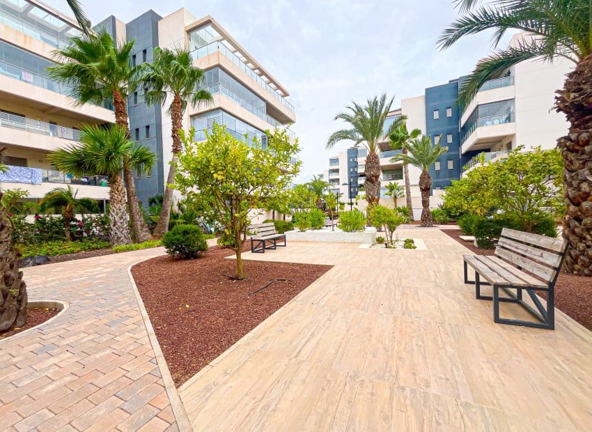 2 sypialnia Penthouse na sprzedaż w Villamartin - 259 000 € (Ref: 9211219)