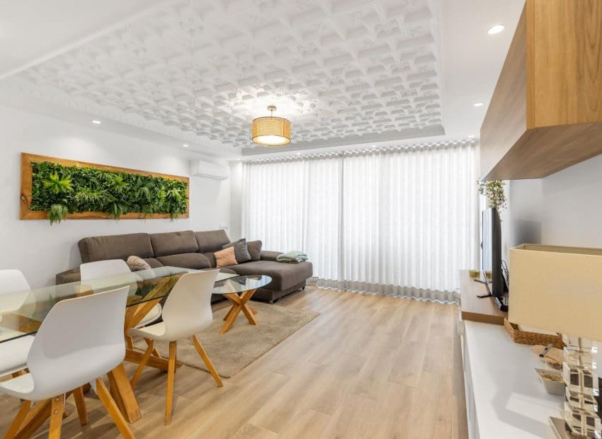 3 chambre Appartement à vendre à Torrevieja avec piscine - 295 000 € (Ref: 9211220)