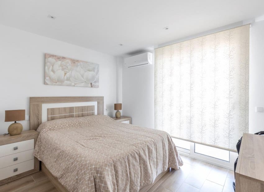 3 chambre Appartement à vendre à Torrevieja avec piscine - 295 000 € (Ref: 9211220)