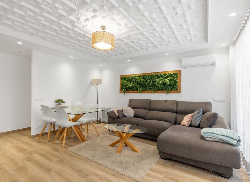 3 chambre Appartement à vendre à Torrevieja avec piscine - 295 000 € (Ref: 9211220)