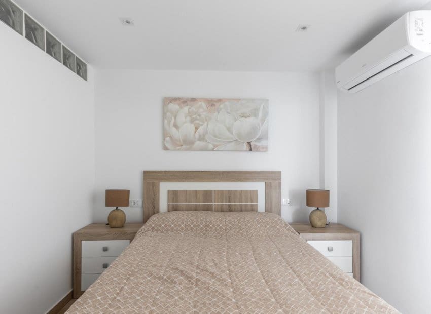 3 chambre Appartement à vendre à Torrevieja avec piscine - 295 000 € (Ref: 9211220)