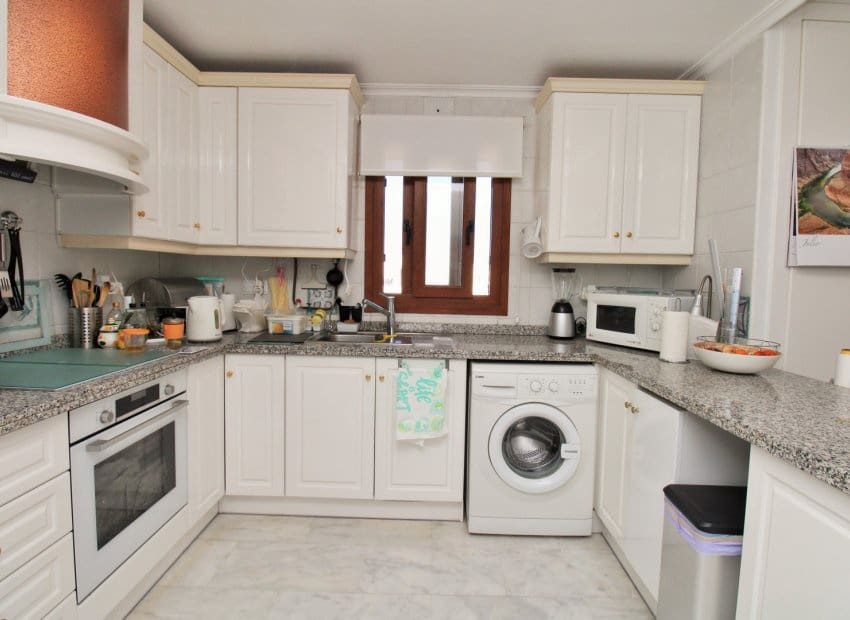 2 Zimmer Apartment zu verkaufen in Villamartin mit Pool - 179.999 € (Ref: 9211221)