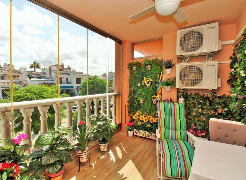 2 Zimmer Apartment zu verkaufen in Villamartin mit Pool - 179.999 € (Ref: 9211221)