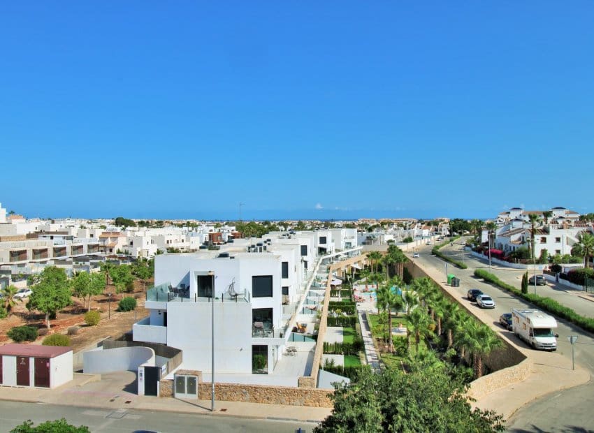 2 Zimmer Apartment zu verkaufen in Villamartin mit Pool - 179.999 € (Ref: 9211221)