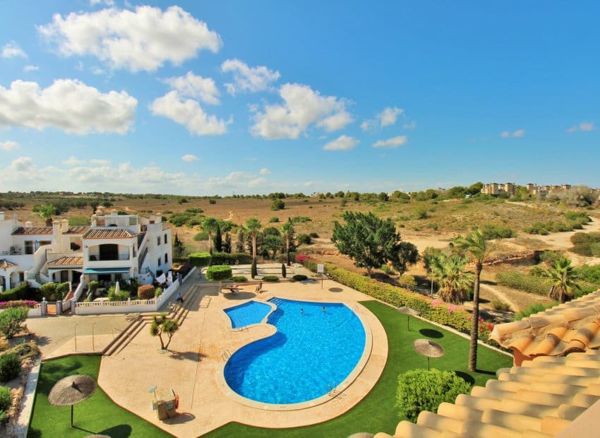 2 Zimmer Apartment zu verkaufen in Villamartin mit Pool - 179.999 € (Ref: 9211221)