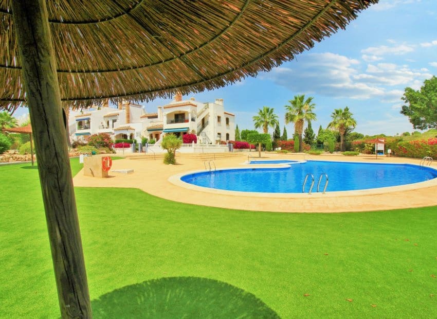 2 Zimmer Apartment zu verkaufen in Villamartin mit Pool - 179.999 € (Ref: 9211221)