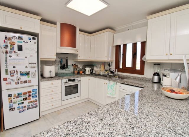 2 Zimmer Apartment zu verkaufen in Villamartin, Orihuela mit Pool - 179.999 € (Ref: 9211221)