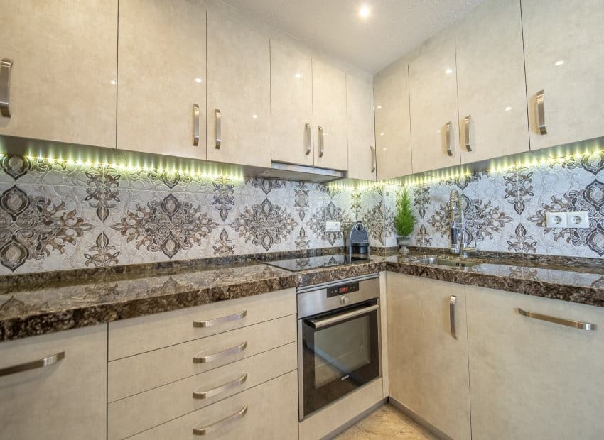 2 makuuhuone Ranta-asunto myytävänä paikassa La Mata mukana uima-altaan - 329 000 € (Ref: 9211227)