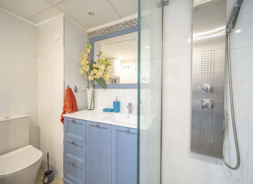 2 makuuhuone Ranta-asunto myytävänä paikassa La Mata mukana uima-altaan - 329 000 € (Ref: 9211227)