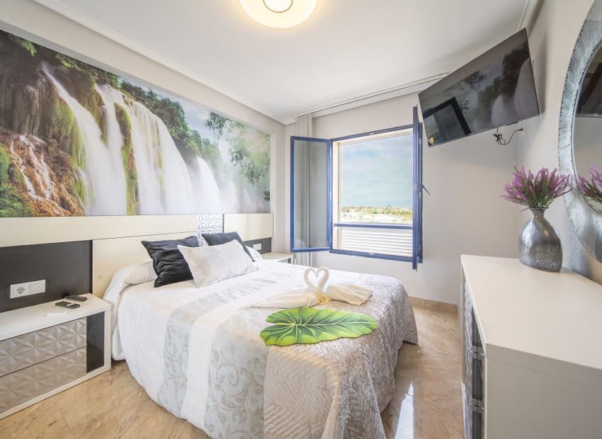 2 makuuhuone Ranta-asunto myytävänä paikassa La Mata mukana uima-altaan - 329 000 € (Ref: 9211227)