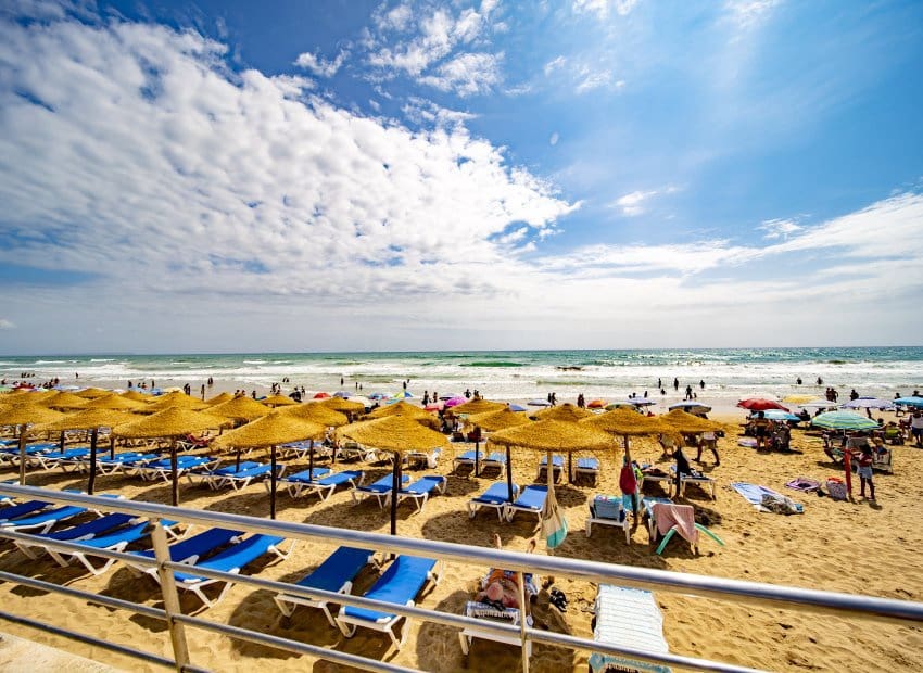 2 makuuhuone Ranta-asunto myytävänä paikassa La Mata mukana uima-altaan - 329 000 € (Ref: 9211227)