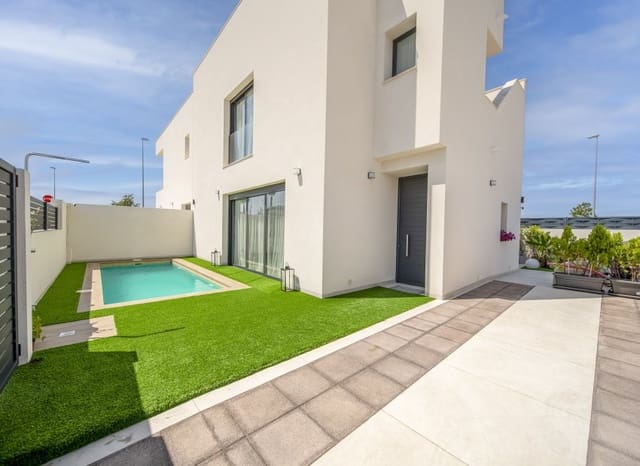 2 bedroom Villa for sale in Benijófar with pool - € 330,000 (Ref: 9211233)