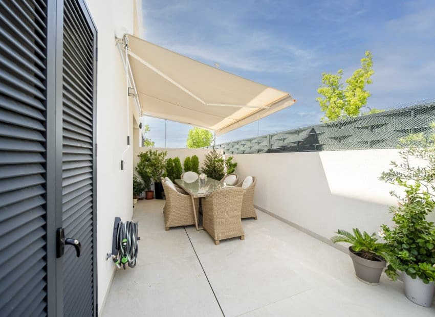 2 bedroom Villa for sale in Benijofar with pool - € 330,000 (Ref: 9211233)