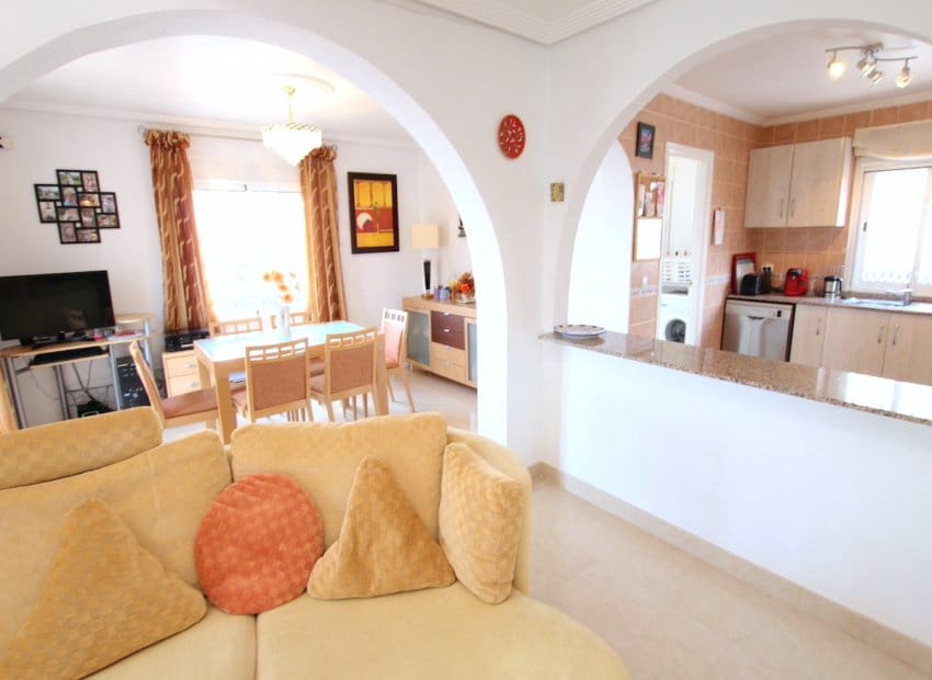 5 makuuhuone Huvila myytävänä paikassa Ciudad Quesada mukana uima-altaan - 625 000 € (Ref: 9211249)