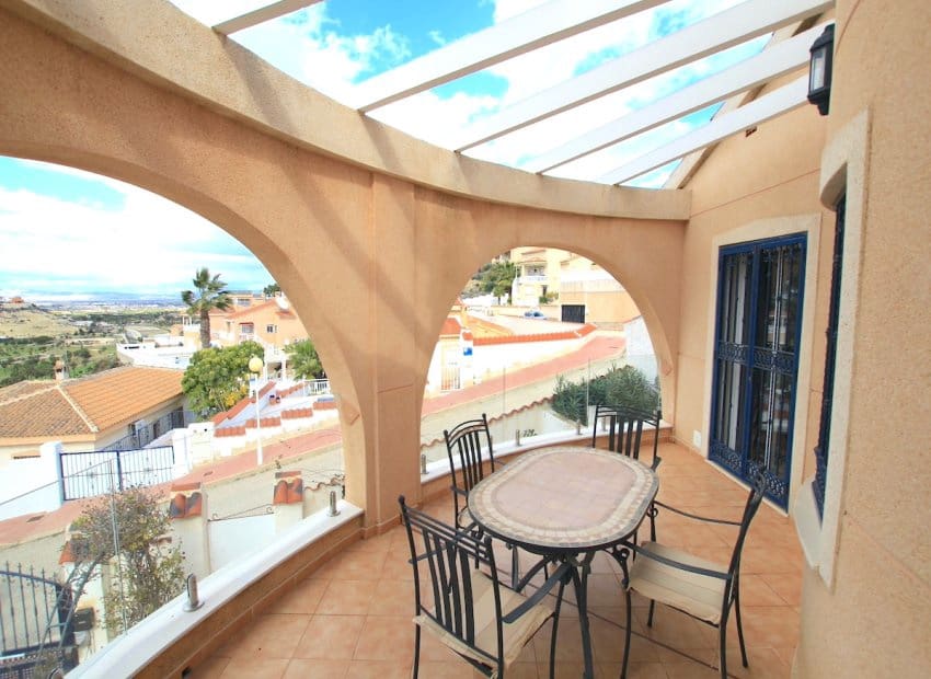 5 makuuhuone Huvila myytävänä paikassa Ciudad Quesada mukana uima-altaan - 625 000 € (Ref: 9211249)