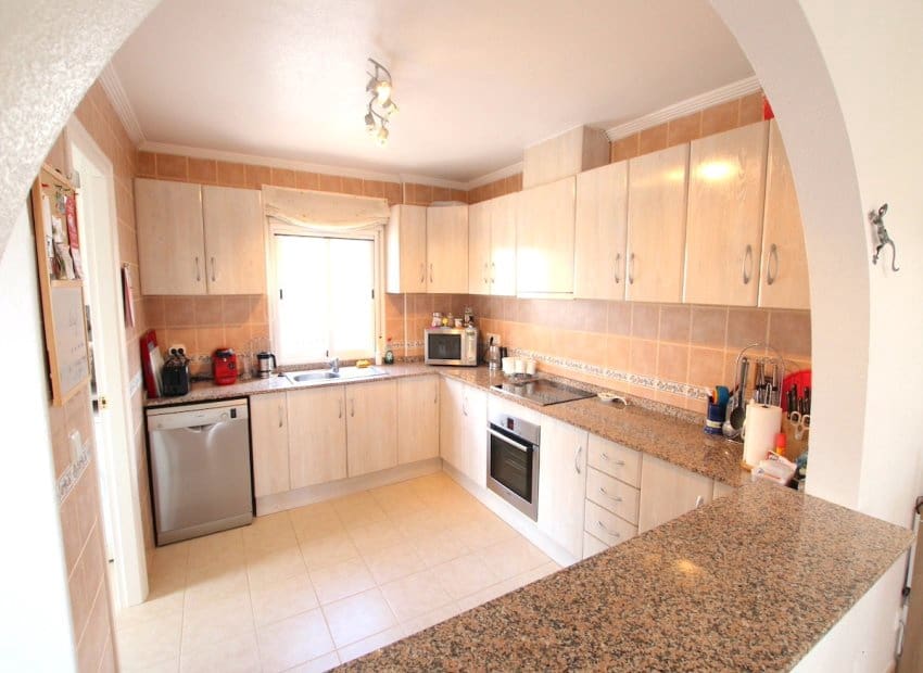 5 makuuhuone Huvila myytävänä paikassa Ciudad Quesada mukana uima-altaan - 625 000 € (Ref: 9211249)