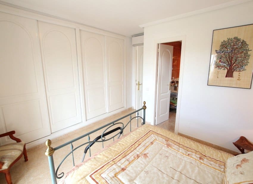 5 makuuhuone Huvila myytävänä paikassa Ciudad Quesada mukana uima-altaan - 625 000 € (Ref: 9211249)