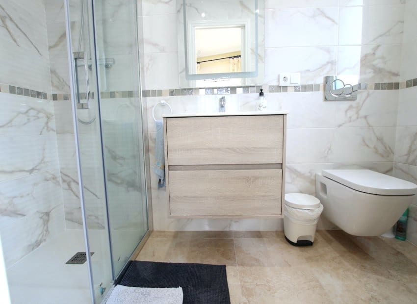 5 makuuhuone Huvila myytävänä paikassa Ciudad Quesada mukana uima-altaan - 625 000 € (Ref: 9211249)