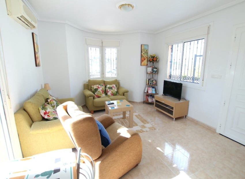 5 makuuhuone Huvila myytävänä paikassa Ciudad Quesada mukana uima-altaan - 625 000 € (Ref: 9211249)