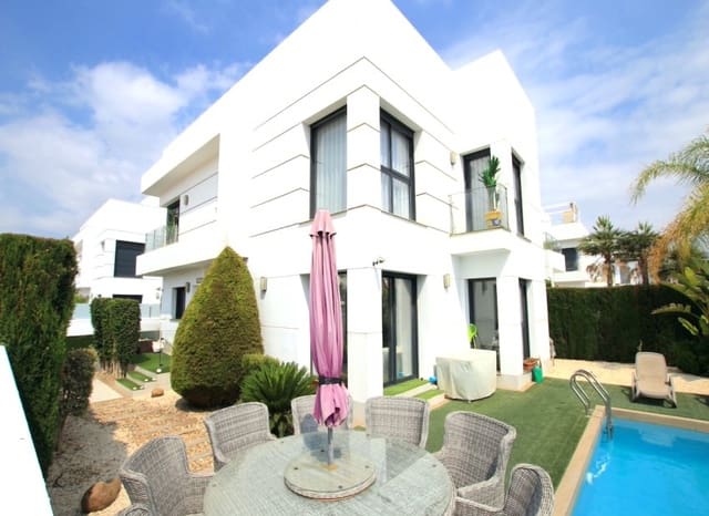 4 bedroom Villa for sale in Doña Pepa, Rojales with pool - € 565,000 (Ref: 9211253)