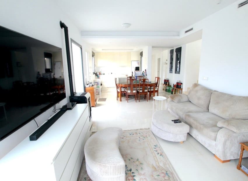 4 bedroom Villa for sale in Dona Pepa with pool - € 565,000 (Ref: 9211253)