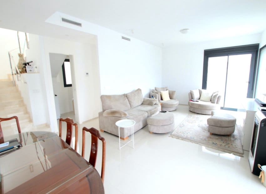 4 bedroom Villa for sale in Dona Pepa with pool - € 565,000 (Ref: 9211253)